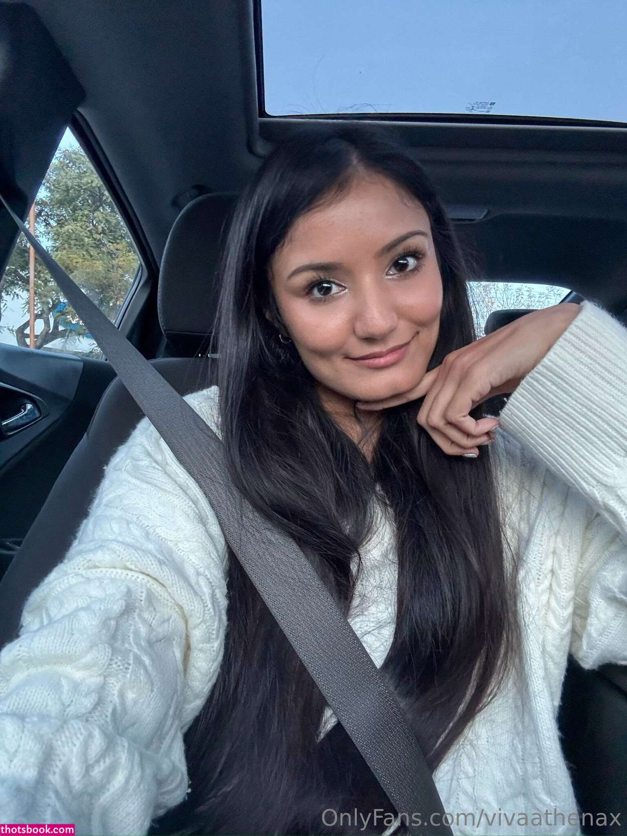 vivaathenax Photo #29