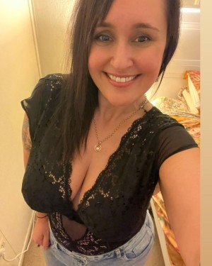 Amelia Linda Photo #51