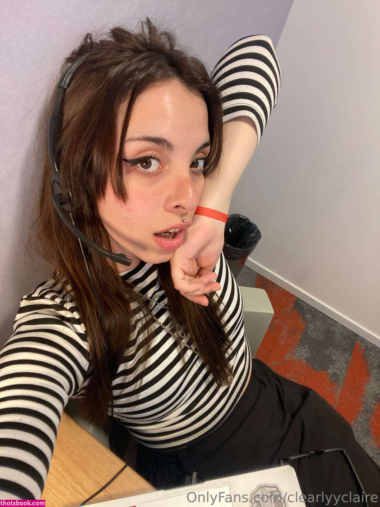 clearlyyclaire Photo #2