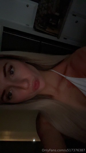 Halliecooper Photo #17