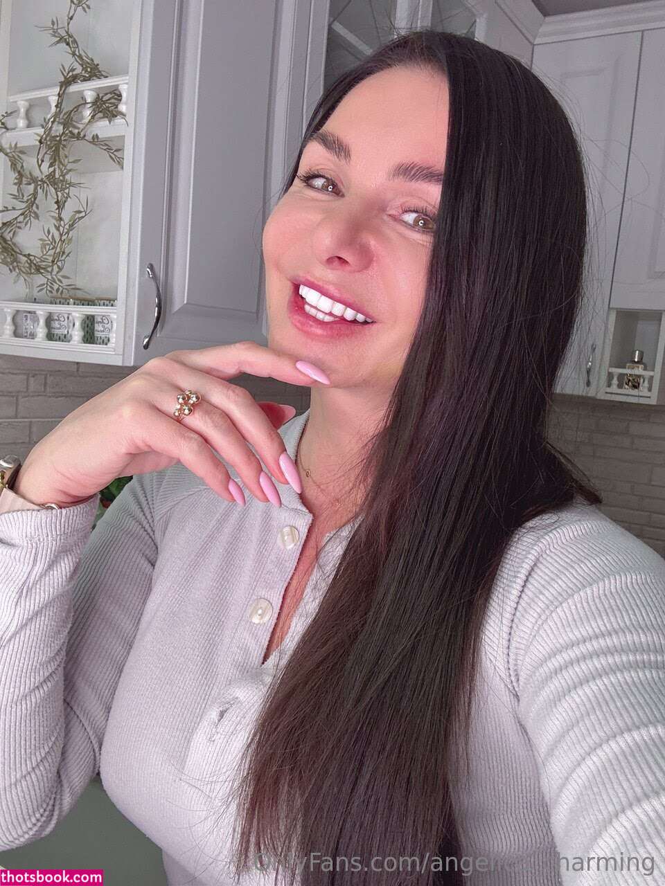 Angelica Charming Photo #6