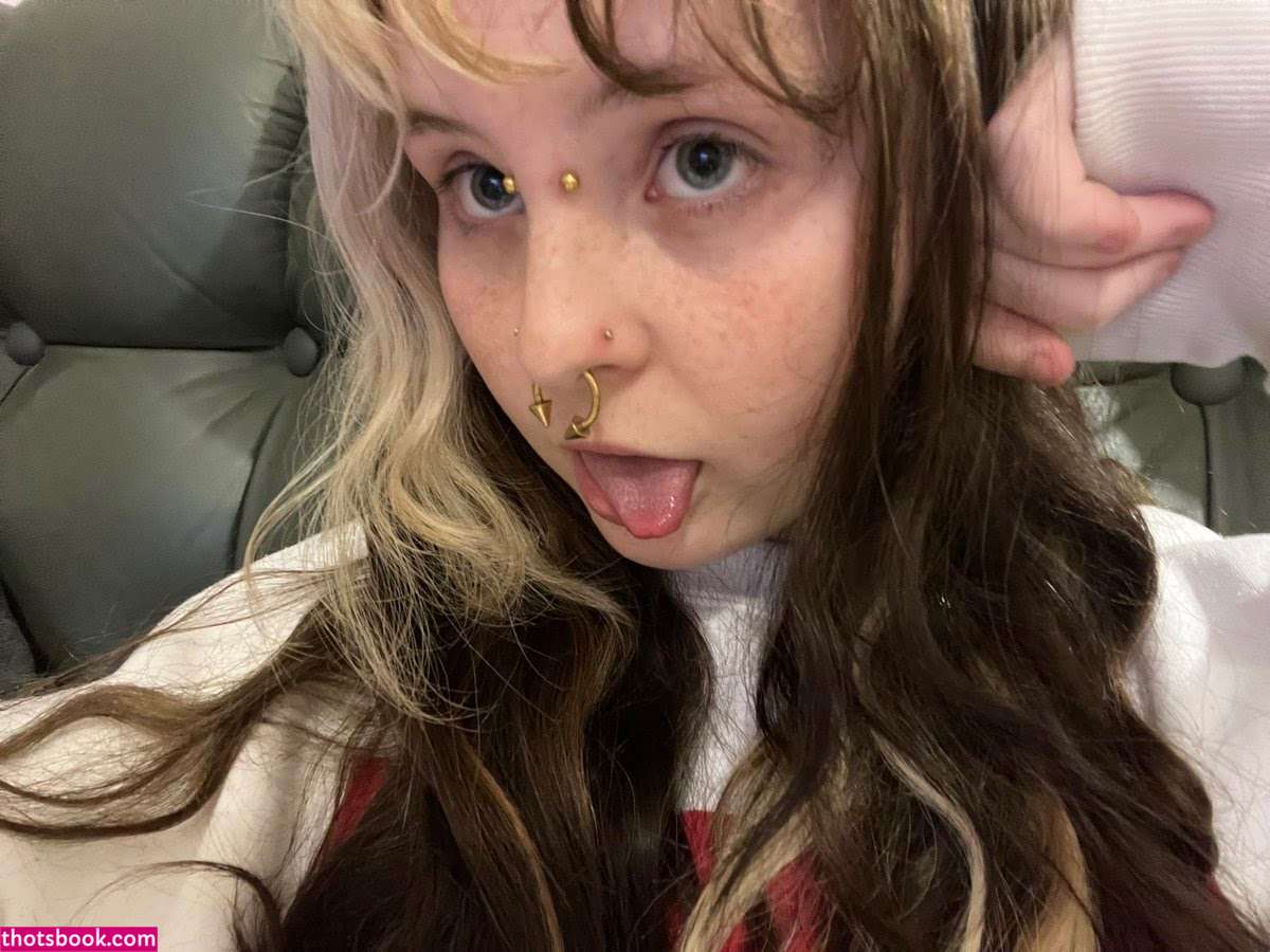 bunnieb0nes Photo #6