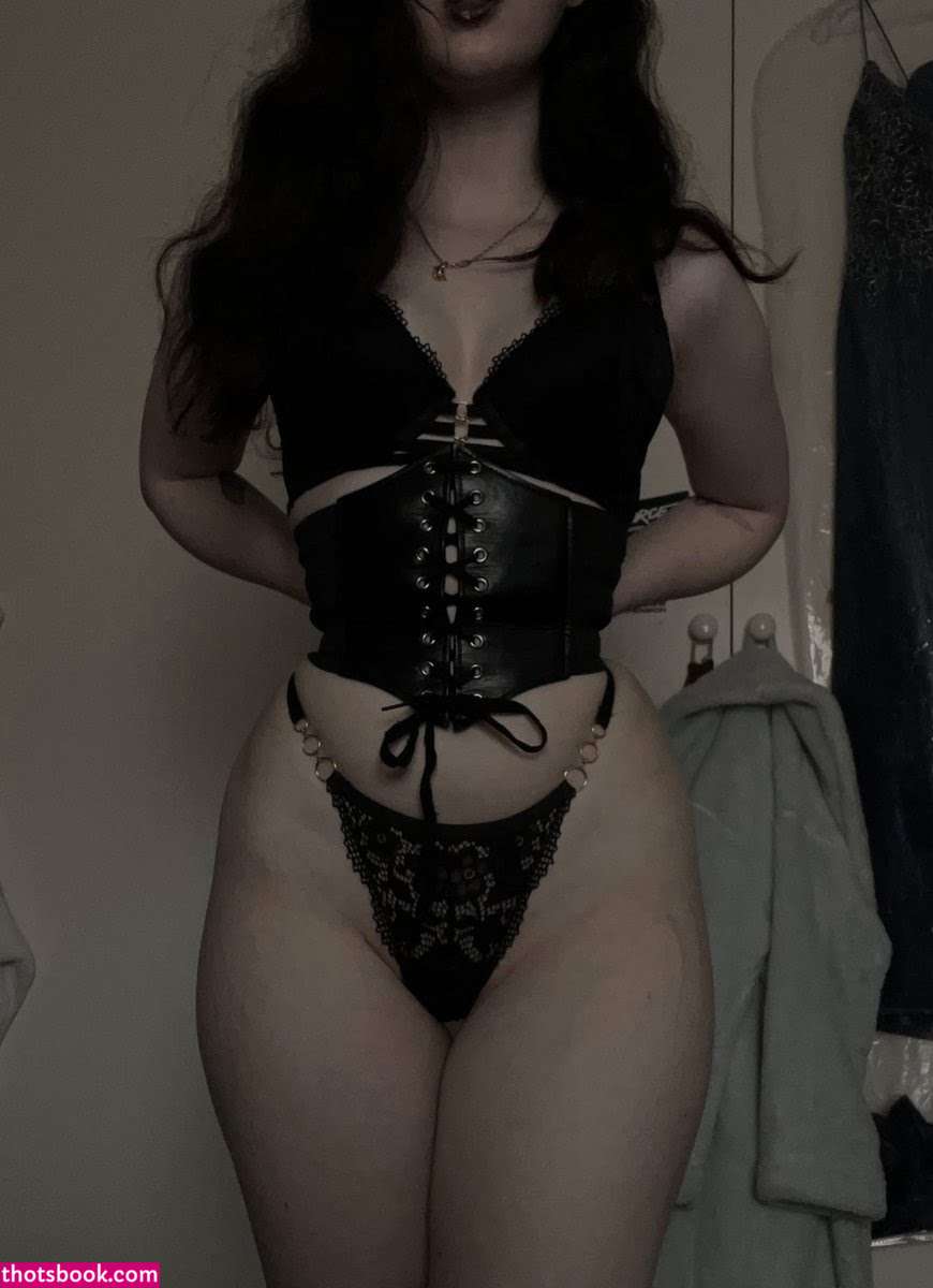 bunnieb0nes Photo #25