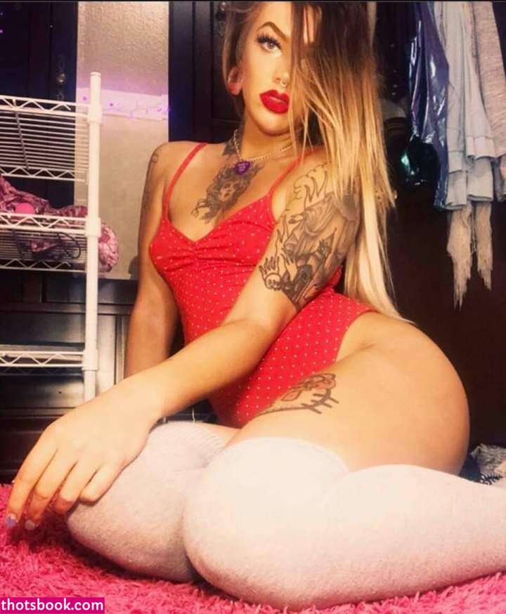 Roxi Riotxx Photo #16