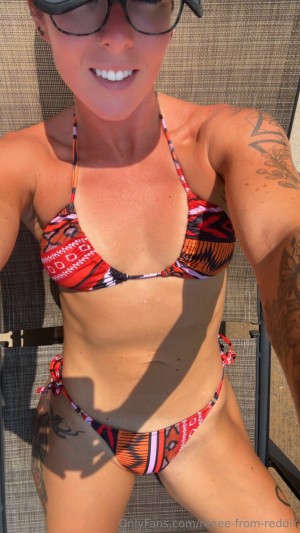 Renee From Reddit Photo #11