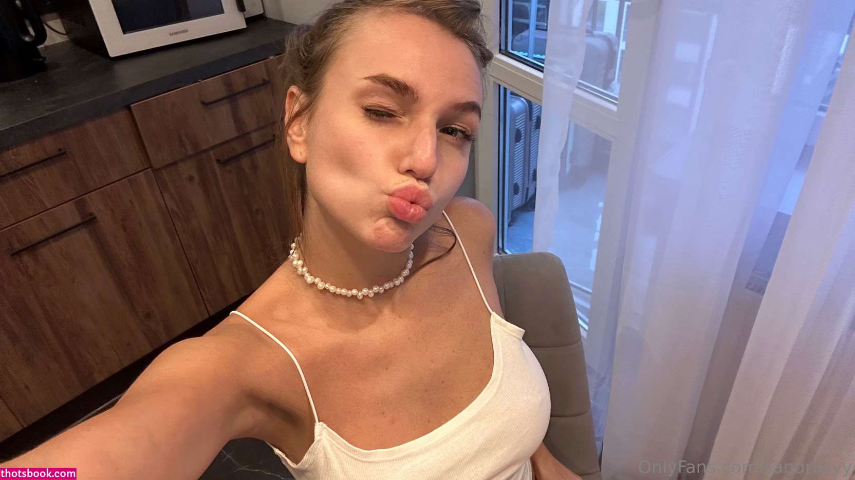 Sandra Grace Photo #2