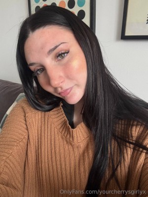 yourcherrysgirlyx Photo #15