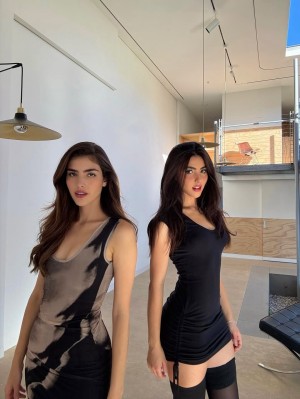 Andrea Botez Photo #66