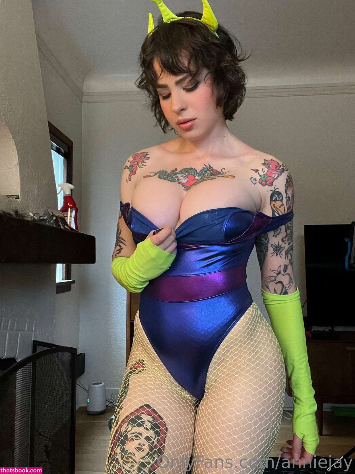 Anisa Jomha Photo #14