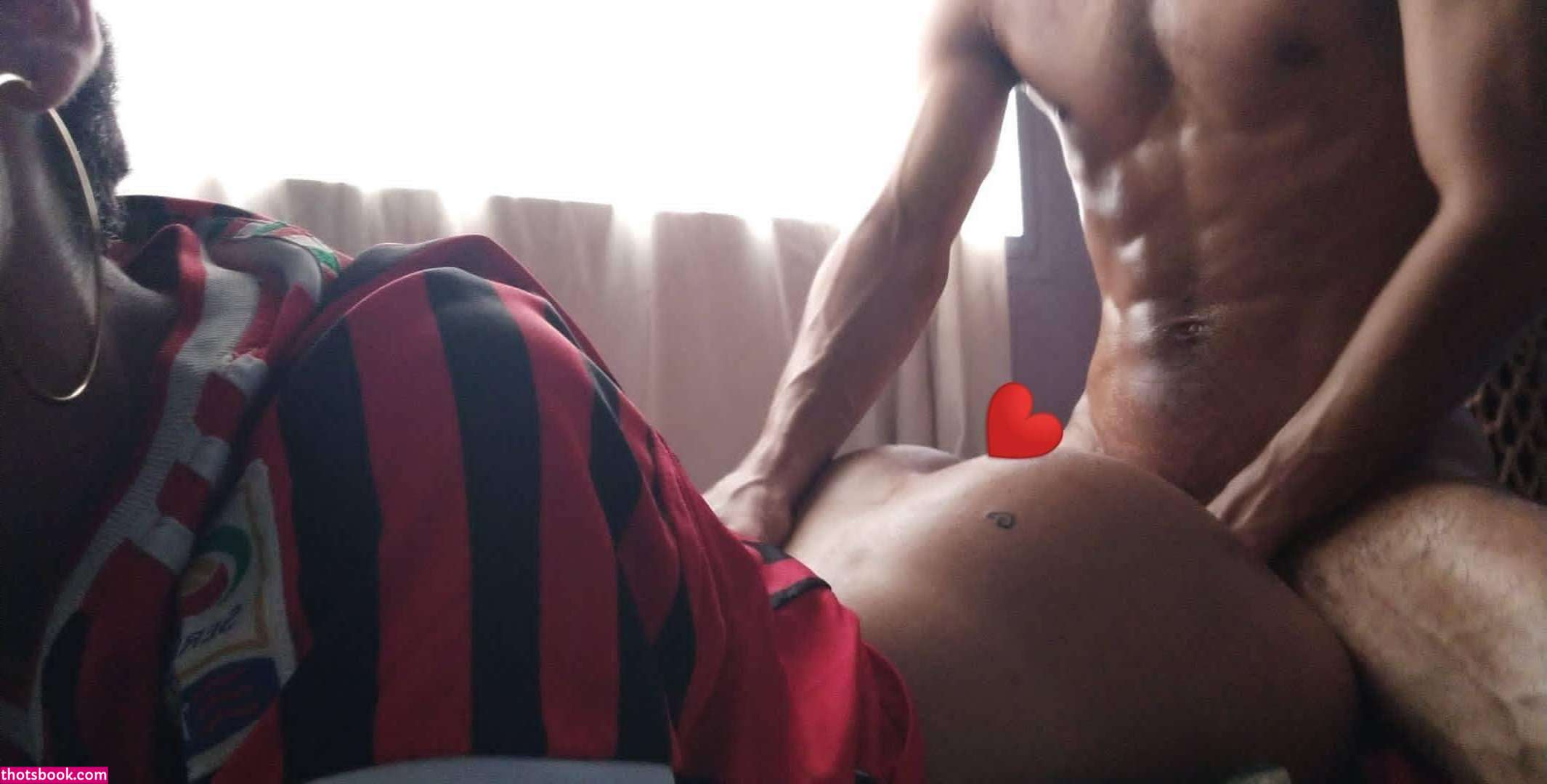 Lionsonatrain Photo #28