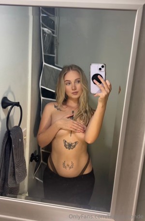 Hunny Blonde Photo #20