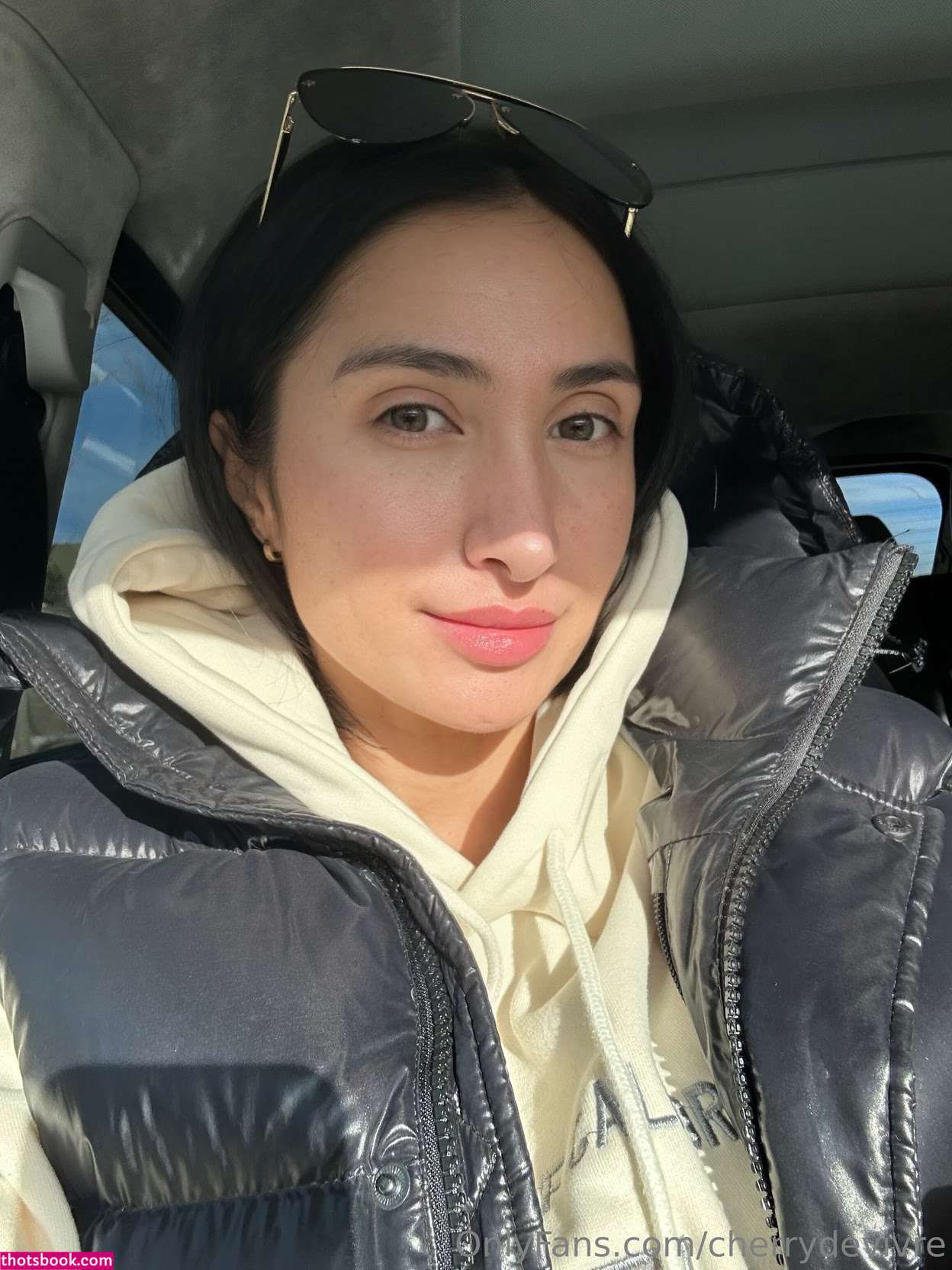 Cherry Devivre Photo #212