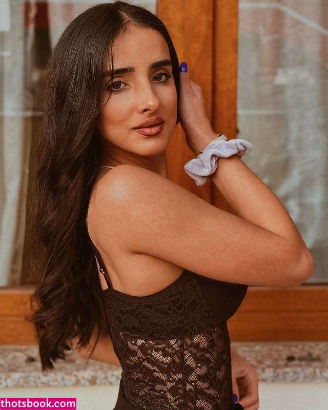 Annamaria Dore Photo #13