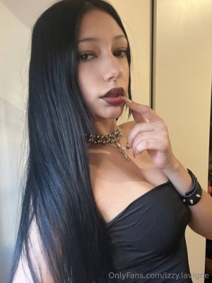 Izzy Lavigne Photo #6