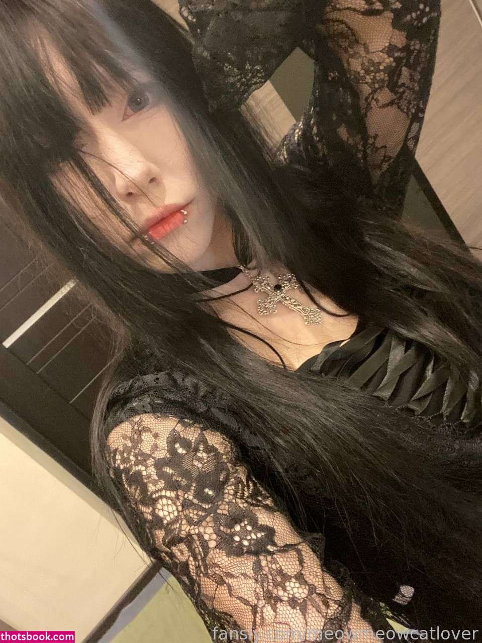 meowmeowcatlover Photo #7