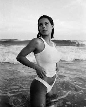 Katerina Reeves Photo #4