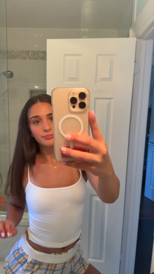 Pardiss Carello Photo #17