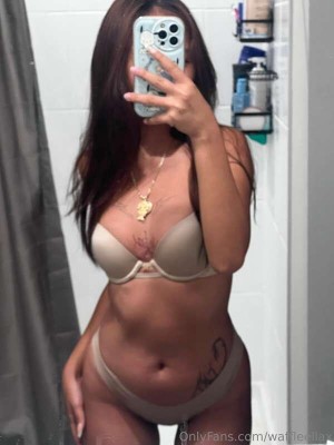 waffleellax Photo #16