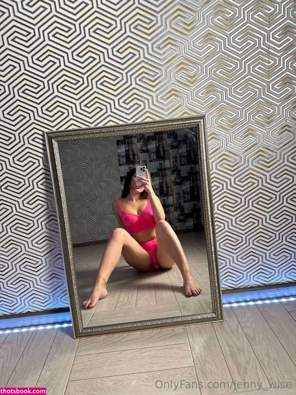 Jenny Wise Photo #30