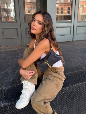 Ella Mendelsohn Photo #118