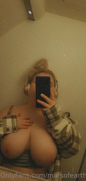 marsofearthh Nude Leaks OnlyFans Photos #1