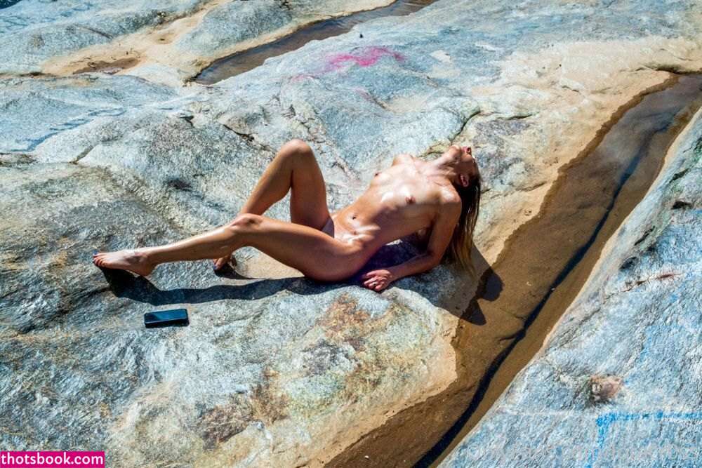 Lora Cross Nude OnlyFans Photos #2 964705