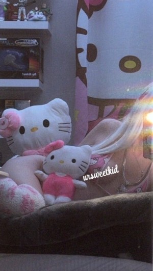 urdressupdoll sillylttlebrat ursweetkid Nude Leaks OnlyFans Photos #5