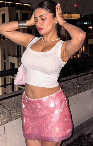 Avneet Kaur Nude Leaks OnlyFans Photos #2