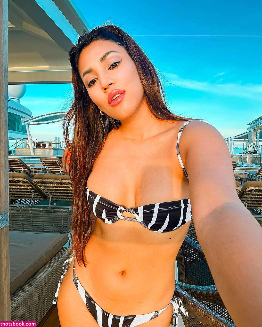 Shivani Singh Nude Leaks OnlyFans Photos #5 1869410