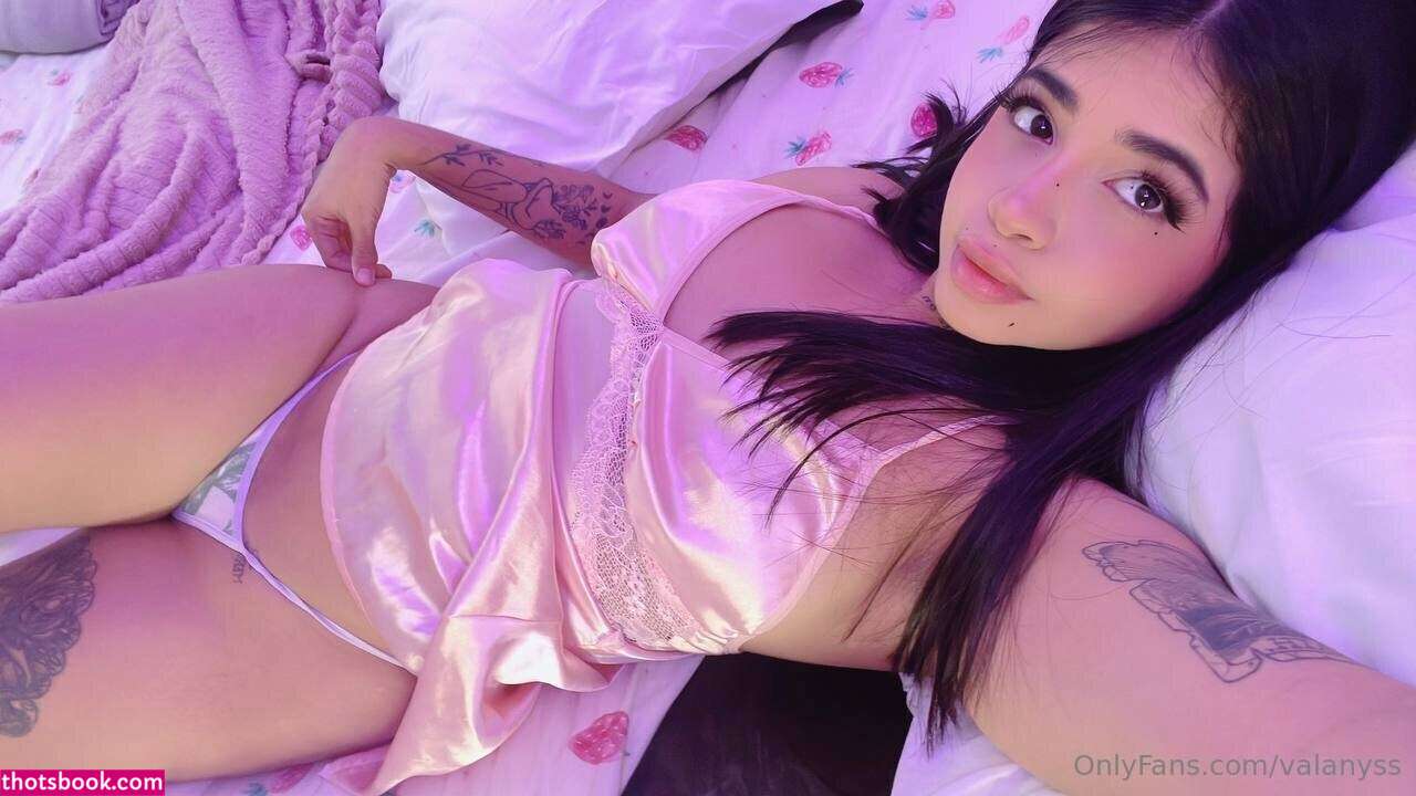 Valanyss ValanyssFiore EvaPyrite Valeska Mora Nude Leaks OnlyFans Photos #4 1859905