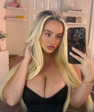 Olivia Mazukina Nude Leaks OnlyFans Photos #2