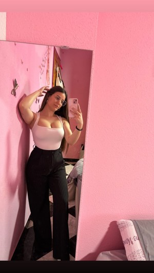 yaaiza99 Nude Leaks OnlyFans Photos #4