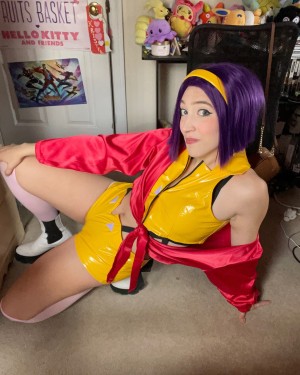 qweeneevee Nude Leaks OnlyFans Photos #3