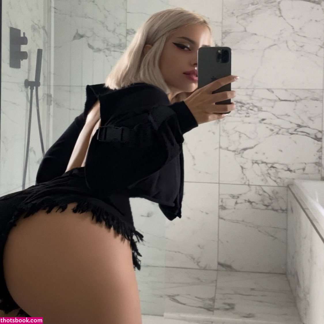 Gina Savage Photos #2 147899