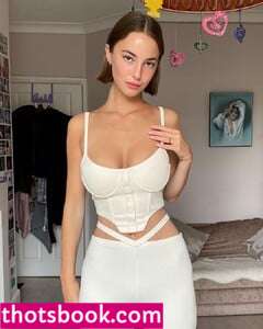 Amelie Manzoli Nude OnlyFans Photos #6 528725