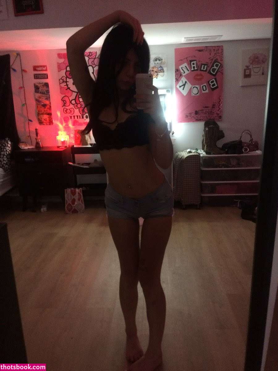 Sadgirlfetish sweetlittlebunni Nude Leaks OnlyFans Photos #5 1949667