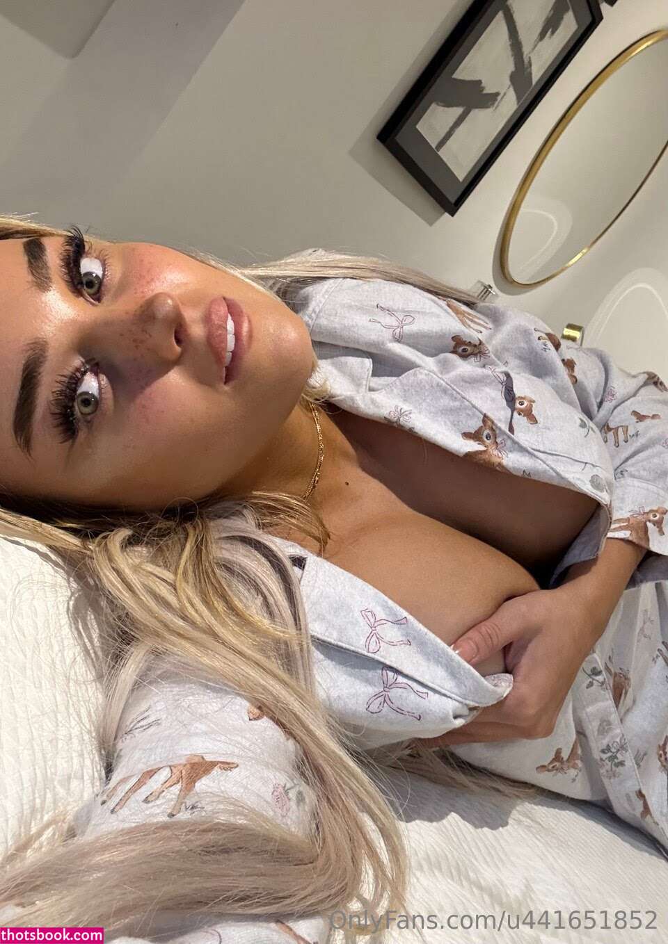 Alaska Clarke English Alaska Hrnyhoney Nude OnlyFans Photos #11 1936755