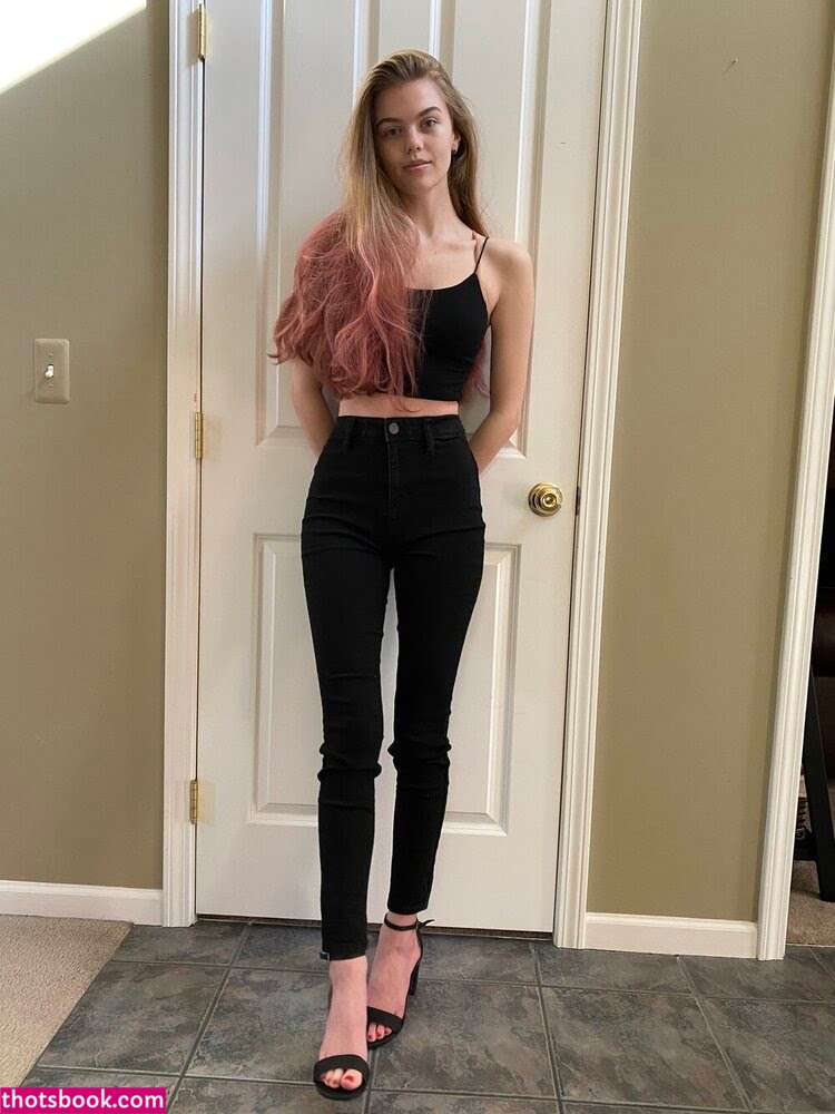 Emma Beardsley Bradpittsgf Nude Leaks OnlyFans Photos #2 1953751