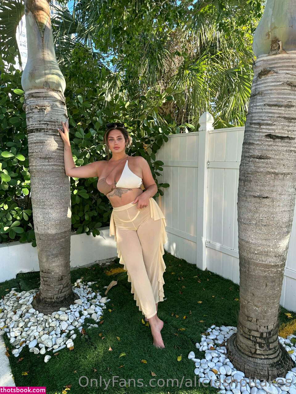 Aliciahottakes Livinlavialicia Nude OnlyFans Photos #4 379858