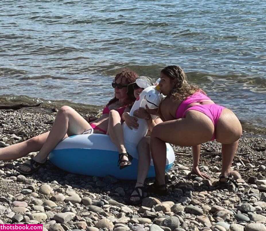 Julieberisha sicctits peepeep0op0o3 Nude Leaks OnlyFans Photos #5 1839366