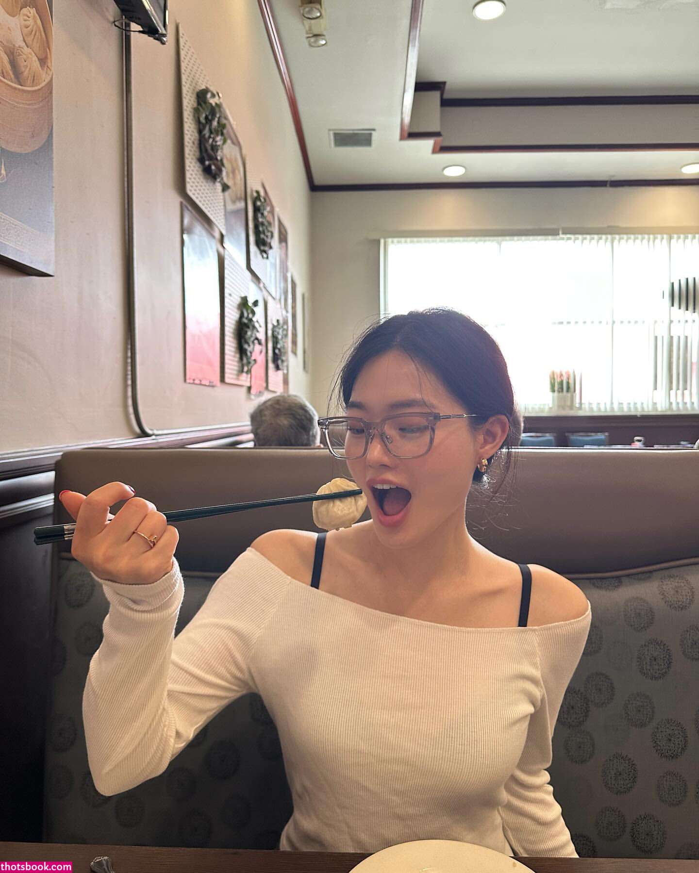 Sarah Hwang Nude Leaks OnlyFans Photos #3 1849537