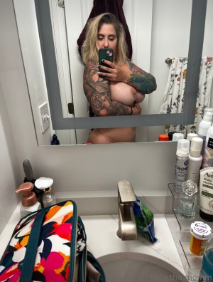 Kelly the momm Nude Leaks OnlyFans Photos #4
