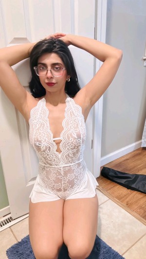 iamaqsapervaiz Nude Leaks OnlyFans Photos #1