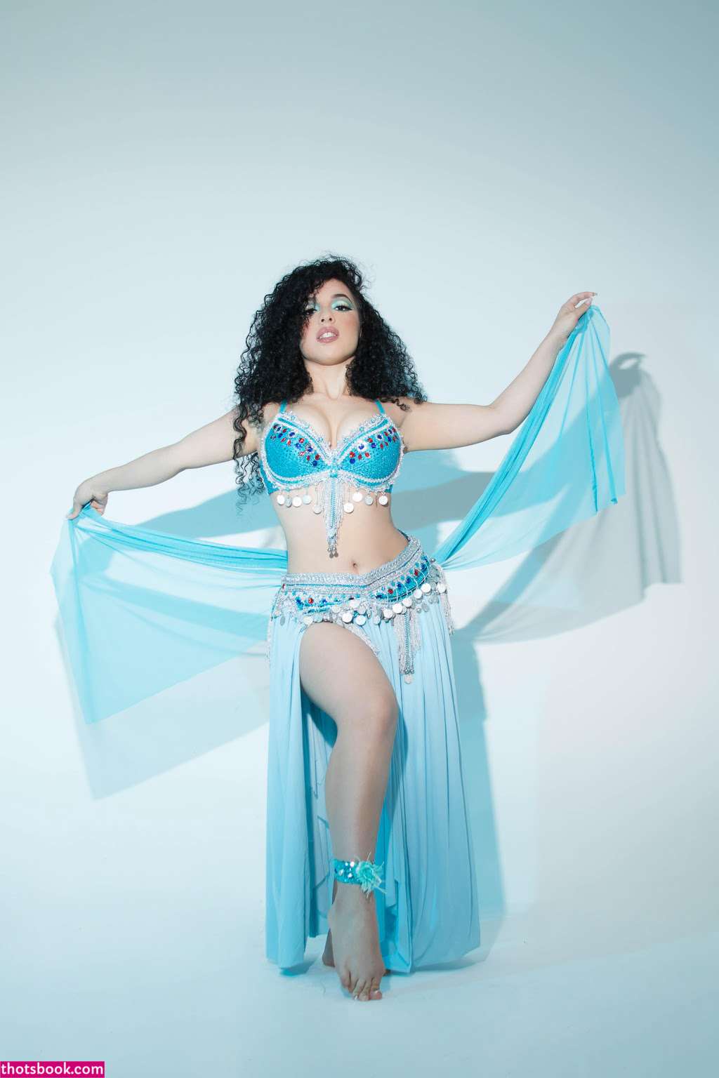 RoseFerrera Rose Ferrera RoseFerreraa anisabinnaz Nude Leaks OnlyFans Photos #4 1818377