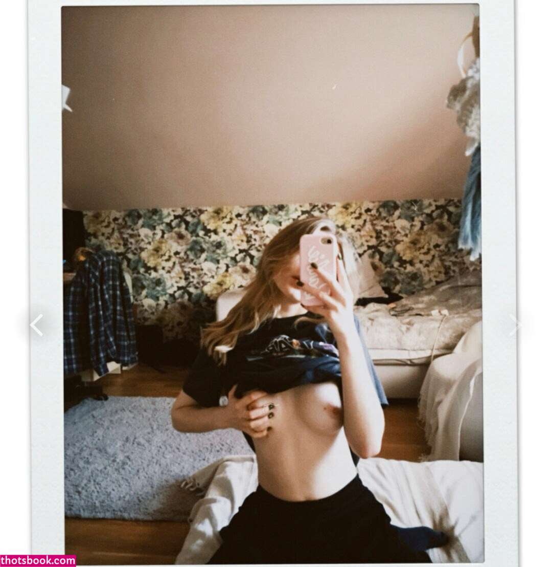 Rum Isnen Nude OnlyFans Photos #7 295351