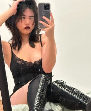 meilynluo Nude Leaks OnlyFans Photos #3