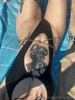 miss pristinee misspristine pristine your Mia Nude Leaks OnlyFans Photos #3