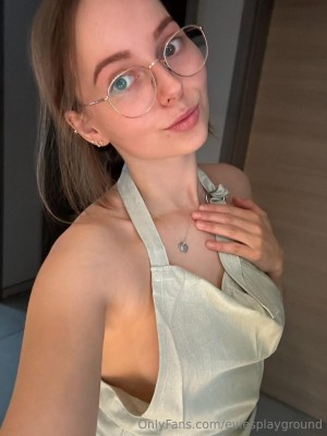 eviesplayground Nude Leaks OnlyFans Photos #1