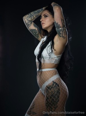 justablaise Nude Leaks OnlyFans Photos #3