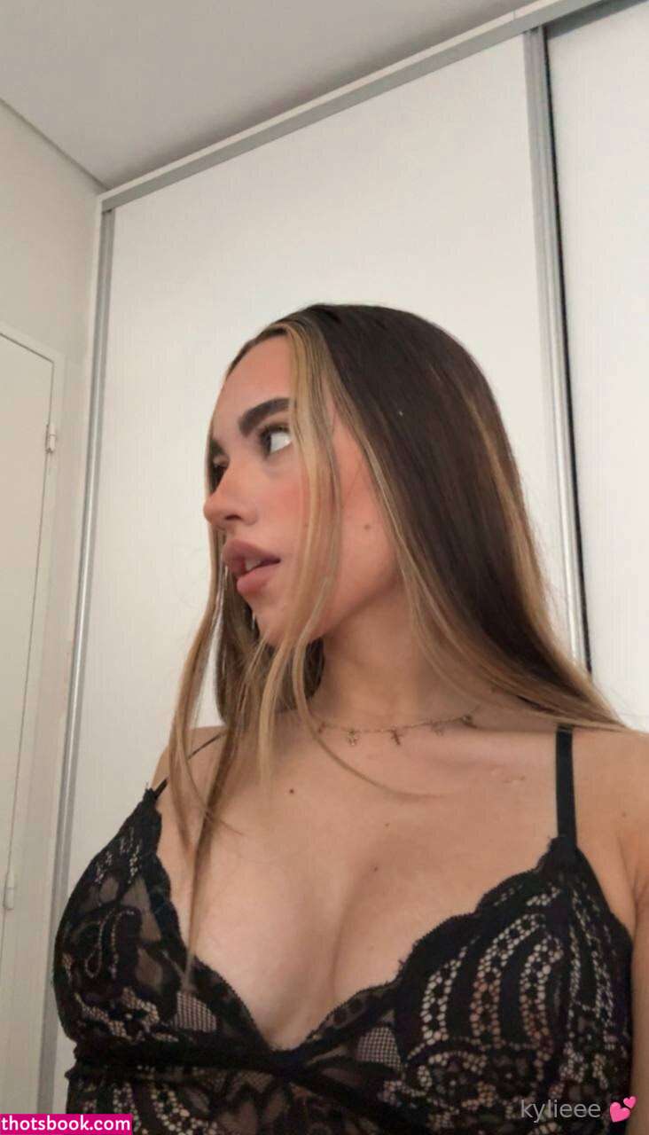 kyliethorne Nude Leaks OnlyFans Photos #2 1776054